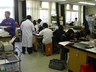 �������K